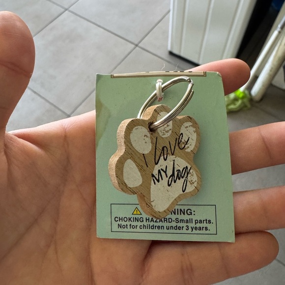 Wood Paw Print Keychain - I Love My Dog - Picture 4 of 5